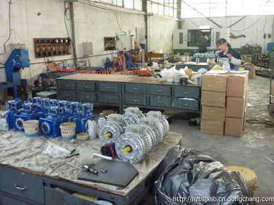 商丘華中變速提供NMRV025精密設(shè)備專用蝸輪蝸桿減速機(jī)_減速機(jī)變速機(jī)_世界工廠網(wǎng)